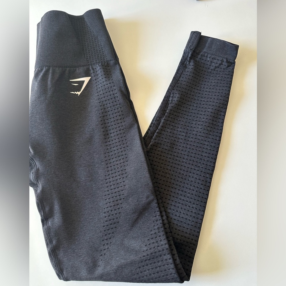 Black gym shark leggings XS
